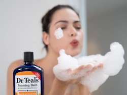 Cara Mandi yang Benar agar Kulit Bersih & Sehat Menurut Dokter, Ini Urutannya