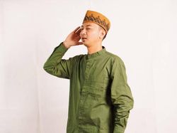 Muazin Merangkap Imam karena Imam Berhalangan, Bagaimana Hukumnya?