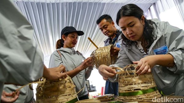Intip Kreasi Anyaman di Workshop Lingkungan Astra