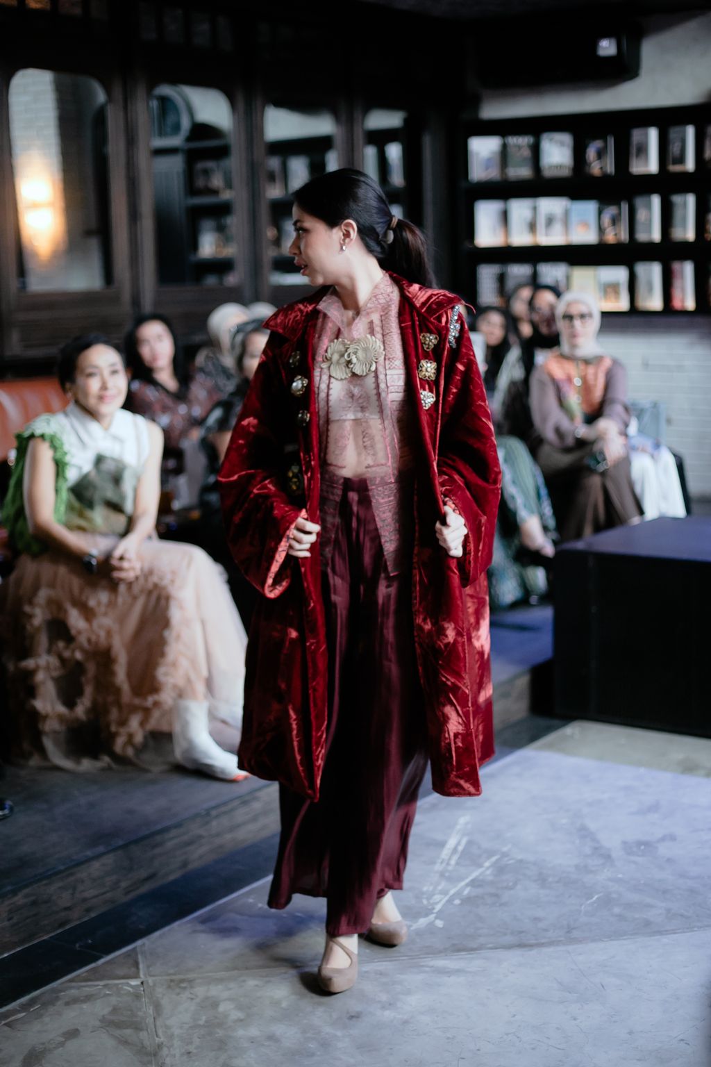 Koleksi Lenggang Langgeng, Rayakan 5 Tahun Eksistensi SIMPULL