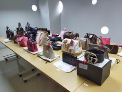 Tas-tas Mewah Rafael Alun yang Dilelang KPK Sudah Dipastikan Asli