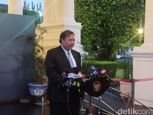 Terungkap! Ini Alasan Haji Isam ke Istana hingga Dikenalkan Prabowo ke Bos-bos Jepang Terungkap! Ini Alasan Haji Isam ke Istana hingga Dikenalkan Prabowo ke Bos-bos Jepang