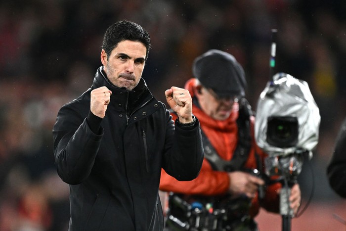LONDON, ENGLAND - DECEMBER 04: Mikel Arteta, Manager of Arsenal, celebrates following the teams victory during the Premier League match between Arsenal FC and Manchester United FC at Emirates Stadium on December 04, 2024 in London, England. (Photo by David Price/Arsenal FC via Getty Images)