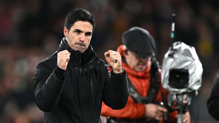 LONDON, ENGLAND - DECEMBER 04: Mikel Arteta, Manager of Arsenal, celebrates following the teams victory during the Premier League match between Arsenal FC and Manchester United FC at Emirates Stadium on December 04, 2024 in London, England. (Photo by David Price/Arsenal FC via Getty Images)