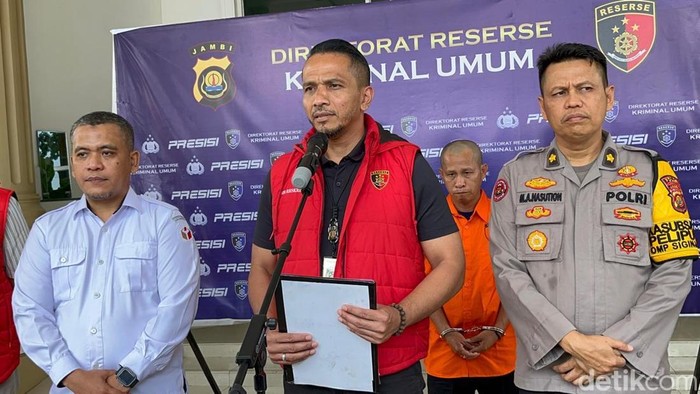 Polisi merilis pelaku perusakan kotak bunyi di Kota Sungai Penuh, Jambi.