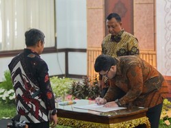 Akhiri Cuti Kampanye, Mas Dhito Aktif Kembali Jabat Bupati Kediri