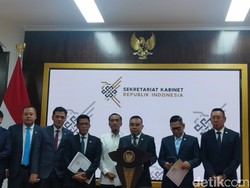 DPR Sebut Prabowo Panggil Sri Mulyani Bahas Usulan PPN 12% buat Barang Mewah