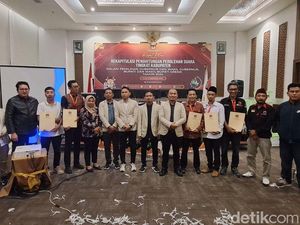 Gus Yani-dr Alif Tumbangkan Perlawanan Kotak Kosong di Pilbup Gresik Gus Yani-dr Alif Tumbangkan Perlawanan Kotak Kosong di Pilbup Gresik