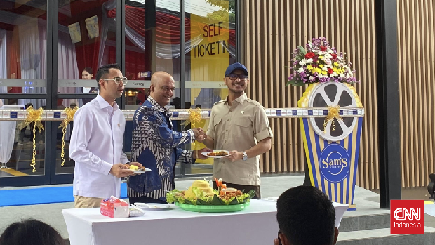 Peresmian jaringan bioskop baru Sam's Studio di Cibadak, Sukabumi, Kamis (5/12). Peresmian dihadiri Wakil Menteri Kebudayaan, Giring Ganesha; Utusan Presiden Bidang Pembinaan Generasi Muda dan Pekerja Seni, Raffi Ahmad; dan CEO RANS Entertainment, Nagita Slavina.