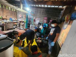 Detik-detik Keluarga Guru di Kediri Ditemukan Tewas Bersimbah Darah Detik-detik Keluarga Guru di Kediri Ditemukan Tewas Bersimbah Darah