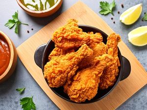 Mau Bikin Fried Chicken yang Kulitnya Renyah Garing? Pakai Tepung Ini Mau Bikin Fried Chicken yang Kulitnya Renyah Garing? Pakai Tepung Ini