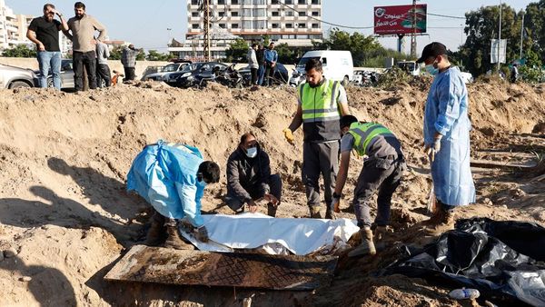 Warga Lebanon Pindahkan Jenazah Keluarga di Tengah Gencatan Senjata