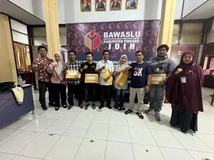 Bawaslu Pinrang Rekomendasi PSU 1 TPS gegara Warga Nyoblos Pakai KTP Makassar Bawaslu Pinrang Rekomendasi PSU 1 TPS gegara Warga Nyoblos Pakai KTP Makassar