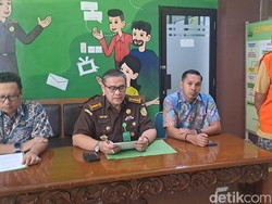 Sempat Melawan, Buronan Korupsi Kejati Kalbar Diringkus di Demak
