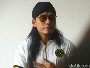 Melayang Jabatan Gus Miftah dalam 46 Hari gegara Olok-olok Sunhaji Bakul Es Teh Melayang Jabatan Gus Miftah dalam 46 Hari gegara Olok-olok Sunhaji Bakul Es Teh
