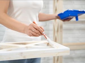 5 Jenis Furnitur yang Tidak Dicat Ulang, Jangan Sembarangan Ngecat! 5 Jenis Furnitur yang Tidak Dicat Ulang, Jangan Sembarangan Ngecat!