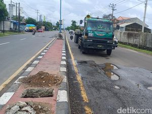 Jalan Lubang Poros Maros-Pangkep Bikin Ban Mobil Pecah, BBPJN Segera Perbaiki