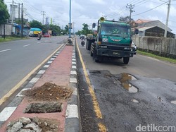 Jalan Lubang Poros Maros-Pangkep Bikin Ban Mobil Pecah, BBPJN Segera Perbaiki