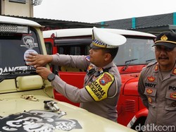 Puluhan Jip Bromo Jalani Ramp Check Jelang Nataru