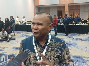Simon Kamlasi-Adrianus Garu Unggul dalam Rekapitulasi KPU Kota Kupang Simon Kamlasi-Adrianus Garu Unggul dalam Rekapitulasi KPU Kota Kupang