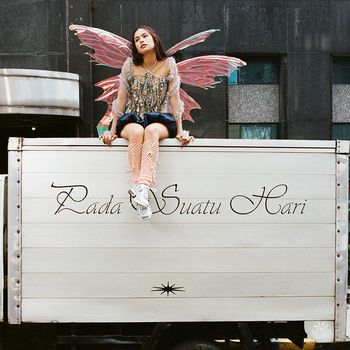 Maudy Ayunda merilis album 