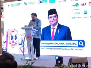 Airlangga Sebut Orang Indonesia Gemar Belanja, Artinya Daya Beli Baik