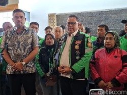 Driver Ojol Dapat Subsidi BBM, Menteri UMKM Akan Panggil Gojek-Grab