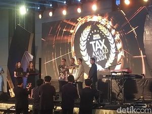 Pemkot Makassar Beri Penghargaan ke 300 Pengelola-Wajib Pajak Pemkot Makassar Beri Penghargaan ke 300 Pengelola-Wajib Pajak