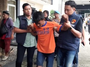 Motif Dendam Picu Yusak Bunuh Keluarga Guru di Kediri Motif Dendam Picu Yusak Bunuh Keluarga Guru di Kediri