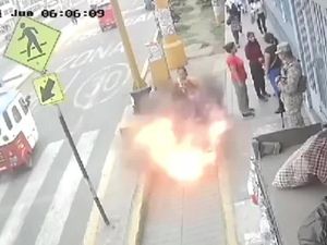 Video: Detik-detik Jaringan Listrik Bawah Tanah Meledak di Peru