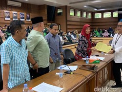 Gaji Guru Mau Naik, Pengajar Madrasah Tasik: Jangan Buat Cemburu