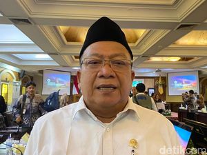 Komisi VIII DPR Sebut Keppres Biaya Haji Diteken Mensesneg Hari Ini Komisi VIII DPR Sebut Keppres Biaya Haji Diteken Mensesneg Hari Ini