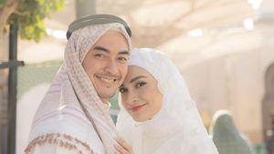 6 Selebriti yang Menikah di Tanah Suci, Terbaru Zumi Zola dan Putri Zulhas