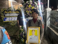 Bripka Miftahu Gugur Saat Bertugas Bantu Korban Bencana di Sukabumi