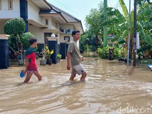 Banjir Tahunan Rendam Pasuruan, Warga Berharap Bupati Baru Mampu Atasi Banjir Tahunan Rendam Pasuruan, Warga Berharap Bupati Baru Mampu Atasi