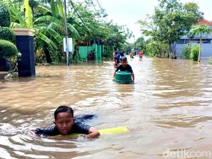 Video: Penampakan Banjir Rendam 19 Desa di Kabupaten Pasuruan