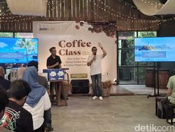 Uncle Jo Memikat Arek Suroboyo dengan Kisah Membuka Kafe