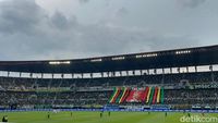 Dua Koreo Spesial Hiasi Laga Persebaya Vs Arema FC