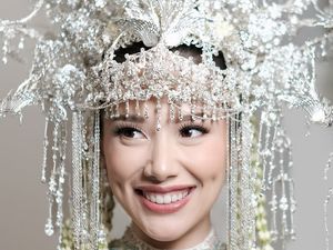 Istri Rio Haryanto Makeup Pengantin Pakai Brand Lokal, Cantiknya Bikin Kagum Istri Rio Haryanto Makeup Pengantin Pakai Brand Lokal, Cantiknya Bikin Kagum