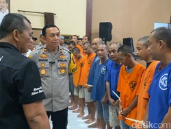 17 Penjudi Digulung Polres Blitar Kota, Seorang Kakek Ditangkap di Warnet