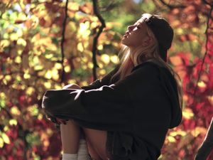 Lirik Lagu Toxic Till the End Rose Beserta Terjemahan Bahasa Indonesia