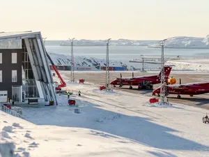 Potret Bandara Internasional yang Bikin Greenland Tak Lagi Terpencil Potret Bandara Internasional yang Bikin Greenland Tak Lagi Terpencil