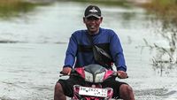 Banjir Rendam Jalan Lintas Jambi-Berbak