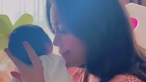 Senyum Jessica Iskandar Gendong Baby Girl, Lewati Masa Kritis Usai Melahirkan