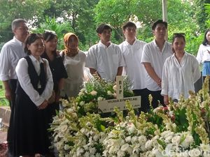 Video: Anak Ungkap Kondisi Joshua Pandelaki Sebelum Tutup Usia Video: Anak Ungkap Kondisi Joshua Pandelaki Sebelum Tutup Usia