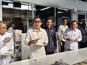 Menteri P2MI Bicara Peluang Mahasiswa Kerja Profesional di LN Menteri P2MI Bicara Peluang Mahasiswa Kerja Profesional di LN