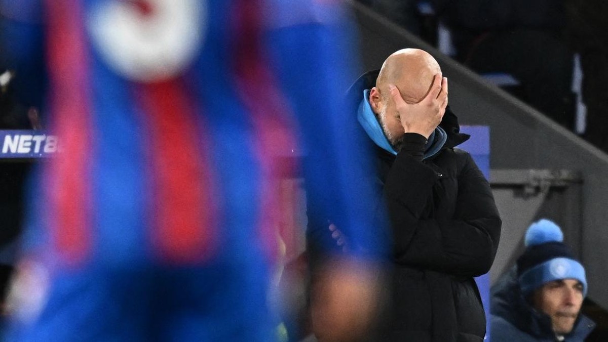 Pep Guardiola stress lihat permainan Manchester City (REUTERS/Dylan Martinez)