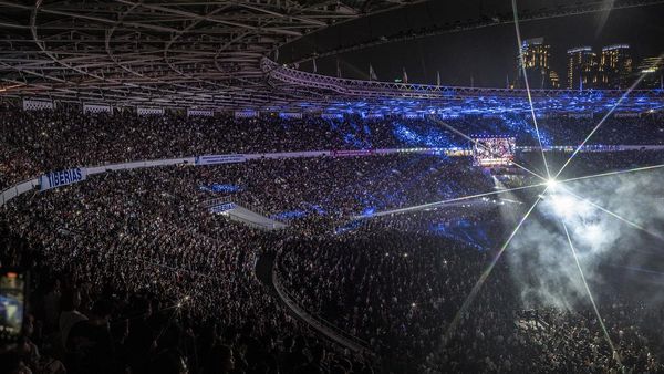 Potret Jemaat Padati Perayaan Natal Gereja Tiberias di GBK