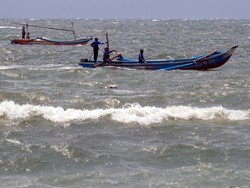 Gelombang Tinggi Ancam Perairan Jatim hingga 3 Maret 2025