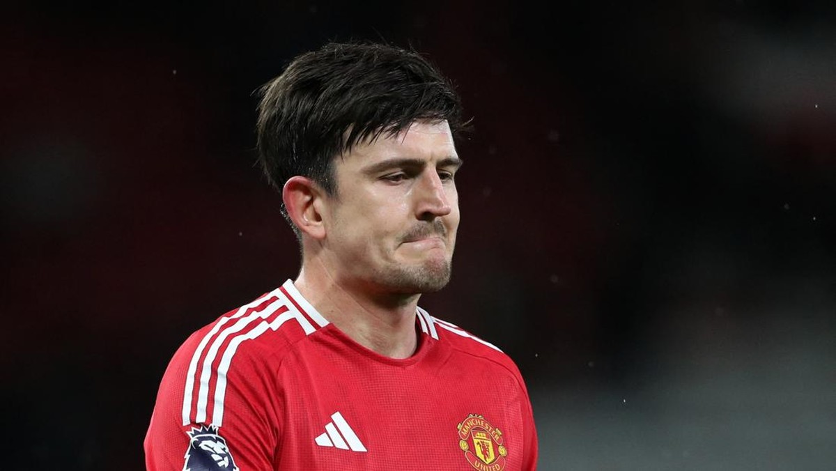 Harry Maguire tak ikut rombongan MU ke AS. (Foto: REUTERS/Scott Heppell)